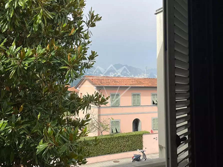 Immagine 29 di Casa bifamiliare in affitto  a Carrara