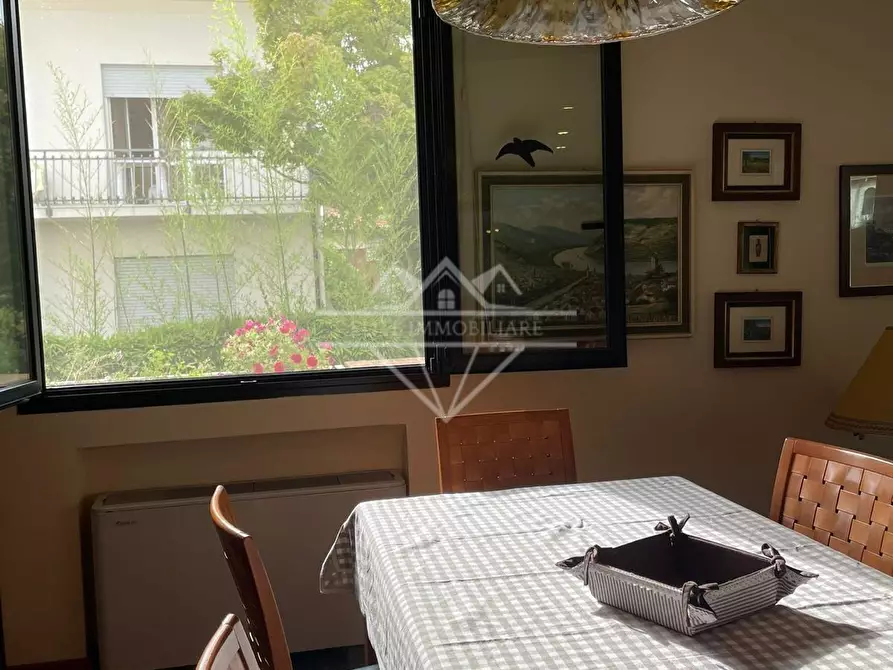 Immagine 45 di Casa bifamiliare in affitto  a Carrara