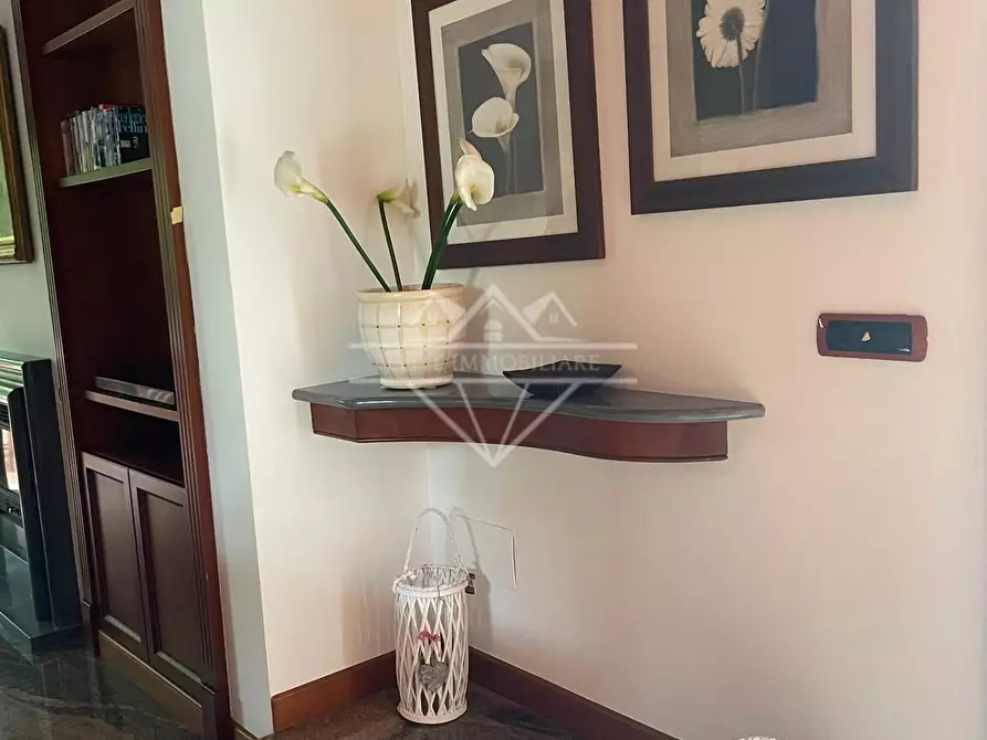 Immagine 42 di Casa bifamiliare in affitto  a Carrara