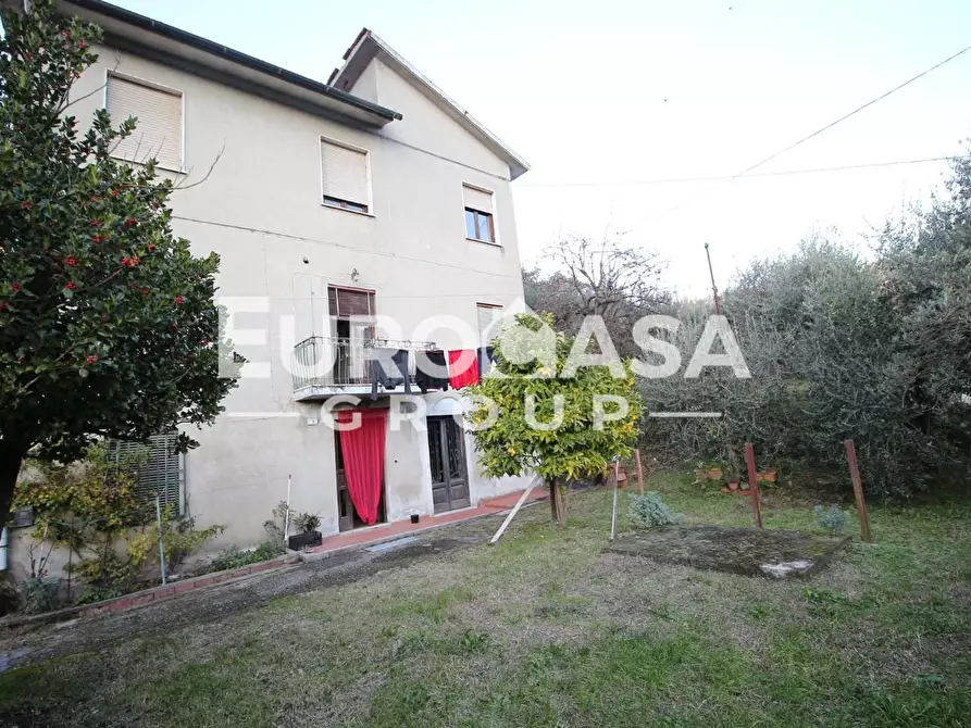 Immagine 1 di Casa bifamiliare in vendita  a Borgo A Mozzano