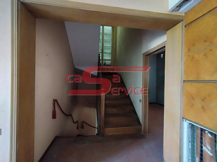 Immagine 4 di Villa in vendita  a Montecatini Terme