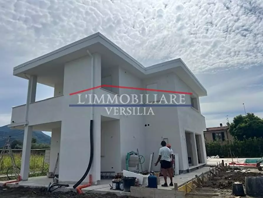 Immagine 6 di Villa in vendita  a Forte Dei Marmi