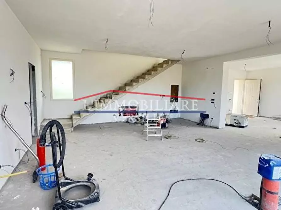 Immagine 11 di Villa in vendita  a Forte Dei Marmi