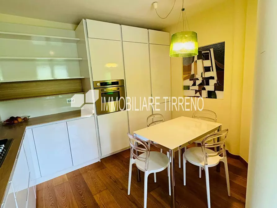 Immagine 17 di Appartamento in vendita  a Massa