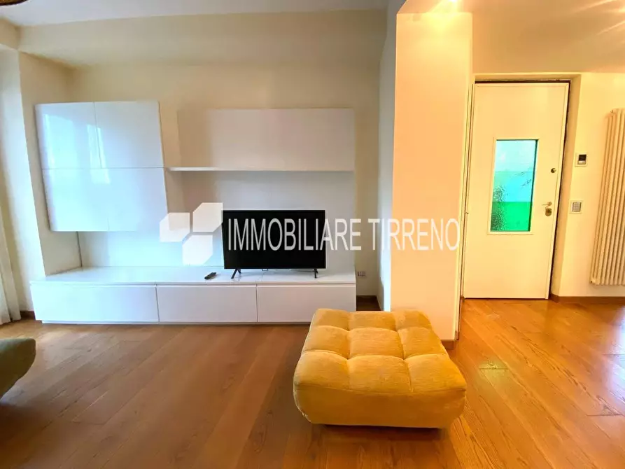 Immagine 2 di Appartamento in vendita  a Massa