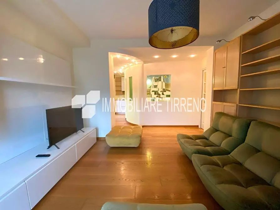 Immagine 3 di Appartamento in vendita  a Massa