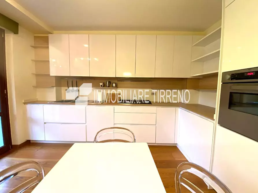 Immagine 5 di Appartamento in vendita  a Massa