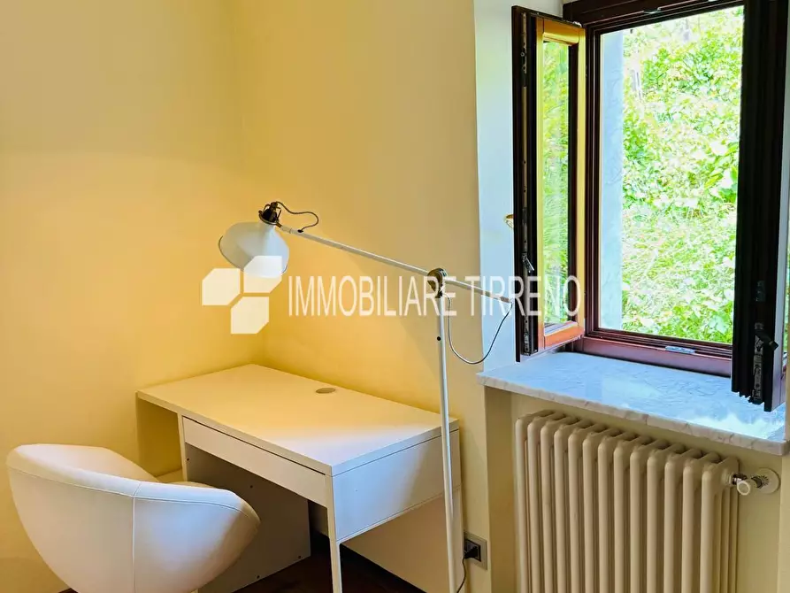 Immagine 23 di Appartamento in vendita  a Massa