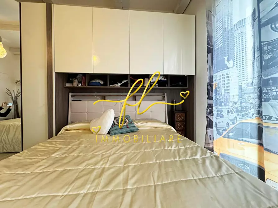 Immagine 17 di Villa in vendita  a Livorno