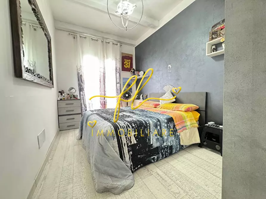 Immagine 23 di Villa in vendita  a Livorno