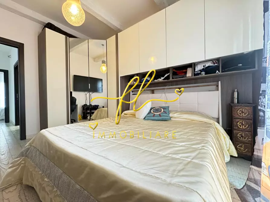 Immagine 18 di Villa in vendita  a Livorno