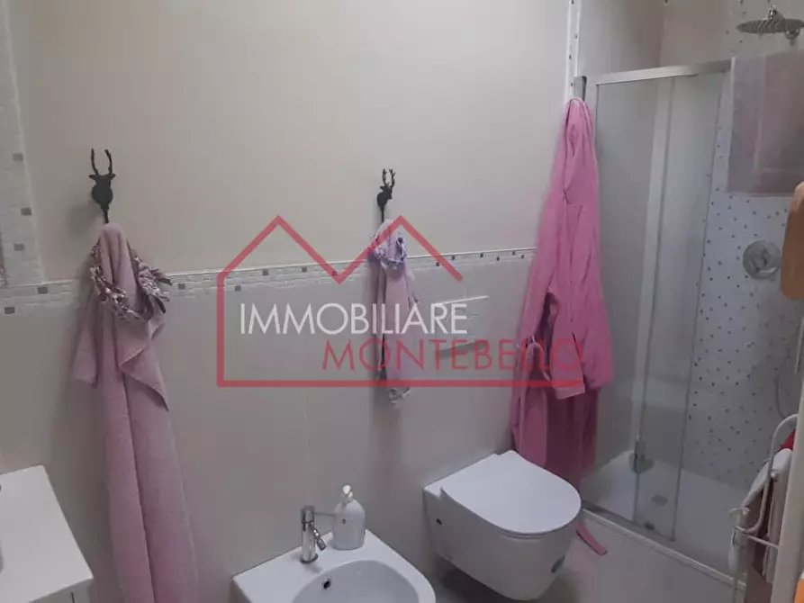 Immagine 5 di Appartamento in vendita  a Pietrasanta