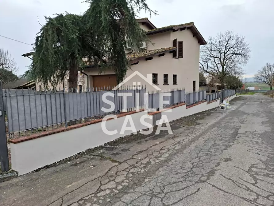 Immagine 20 di Villetta a schiera in vendita  a Altopascio