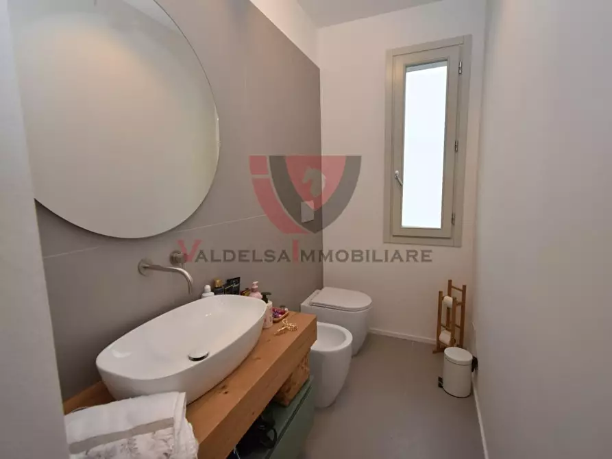 Immagine 27 di Appartamento in vendita  a Colle Di Val D'elsa