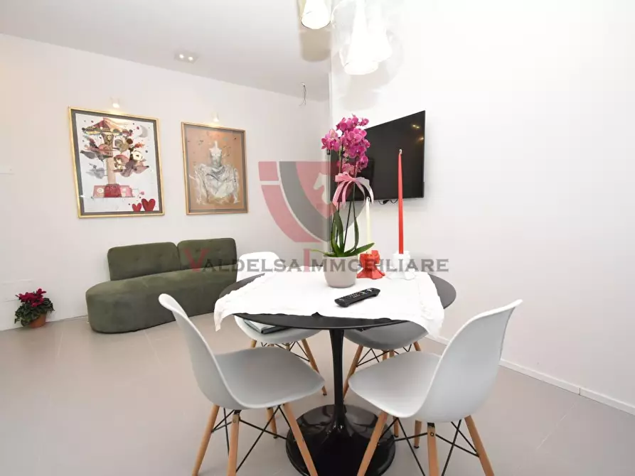 Immagine 4 di Appartamento in vendita  a Colle Di Val D'elsa