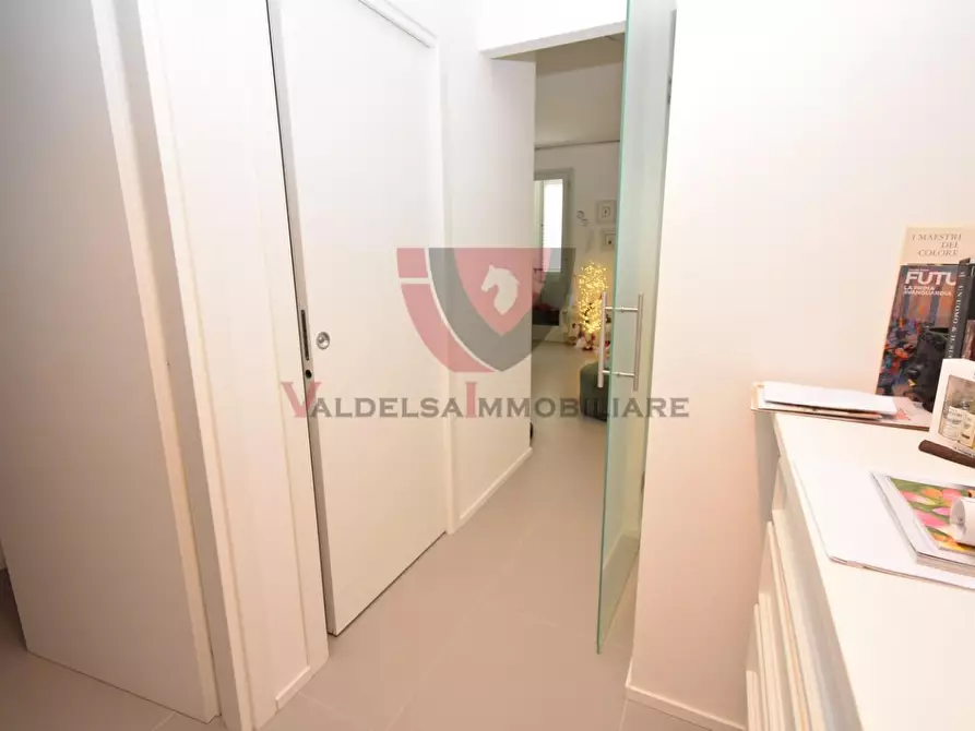 Immagine 17 di Appartamento in vendita  a Colle Di Val D'elsa