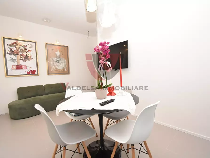 Immagine 7 di Appartamento in vendita  a Colle Di Val D'elsa