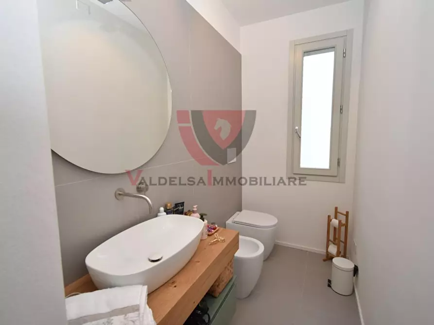 Immagine 24 di Appartamento in vendita  a Colle Di Val D'elsa