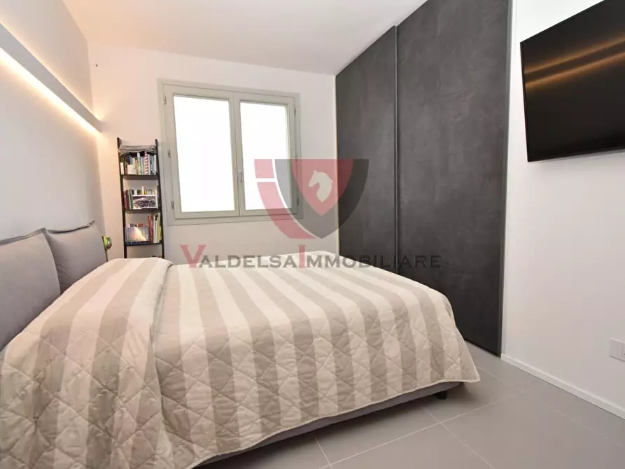 Immagine 23 di Appartamento in vendita  a Colle Di Val D'elsa