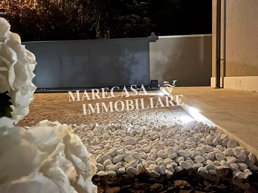 Immagine 11 di Porzione di casa in affitto  a Carrara