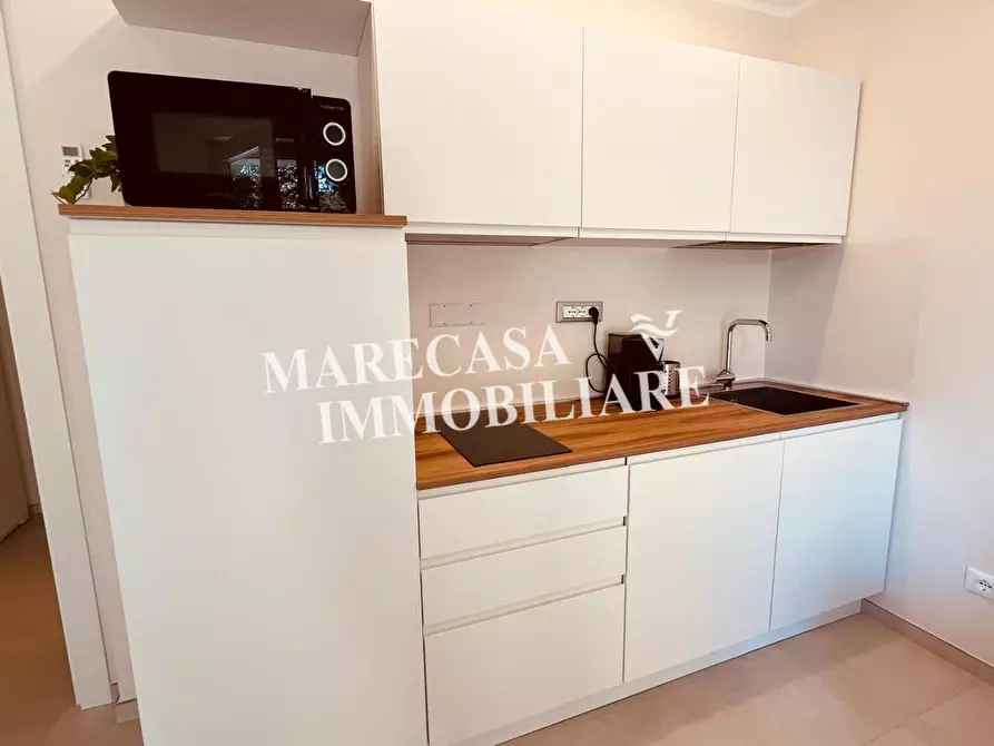 Immagine 3 di Porzione di casa in affitto  a Carrara