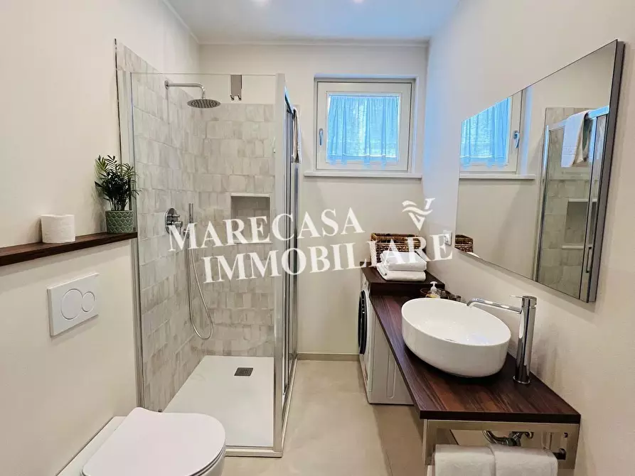 Immagine 7 di Porzione di casa in affitto  a Carrara