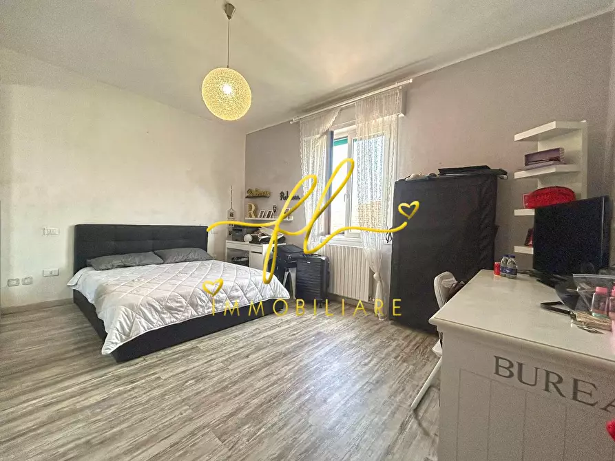 Immagine 11 di Appartamento in vendita  a Cecina