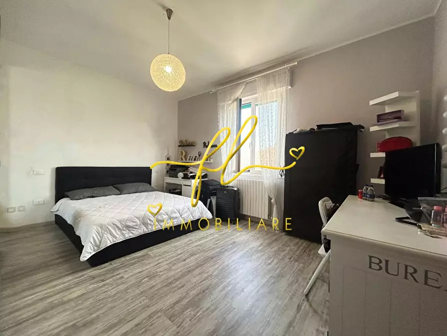 Immagine 10 di Appartamento in vendita  a Cecina