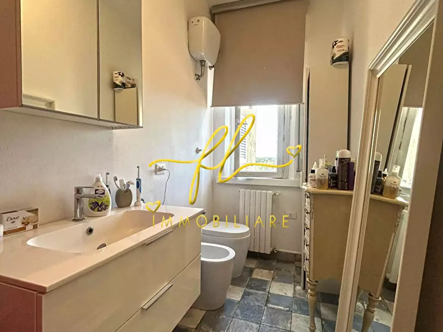 Immagine 12 di Appartamento in vendita  a Cecina