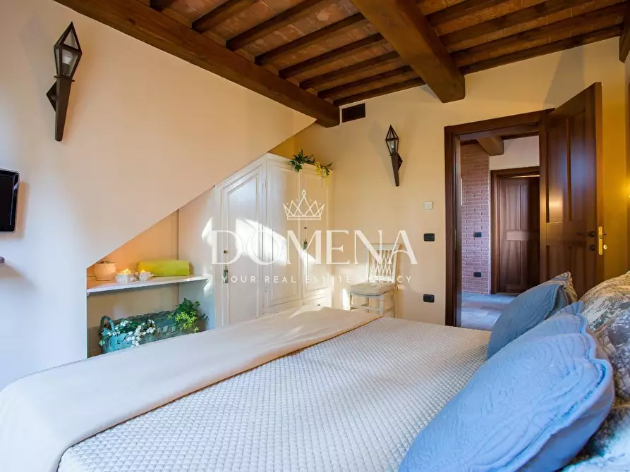 Immagine 4 di Villa in vendita  a Peccioli