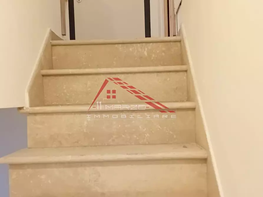 Immagine 5 di Appartamento in vendita  a Livorno