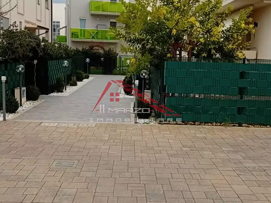 Immagine 4 di Appartamento in vendita  a Livorno