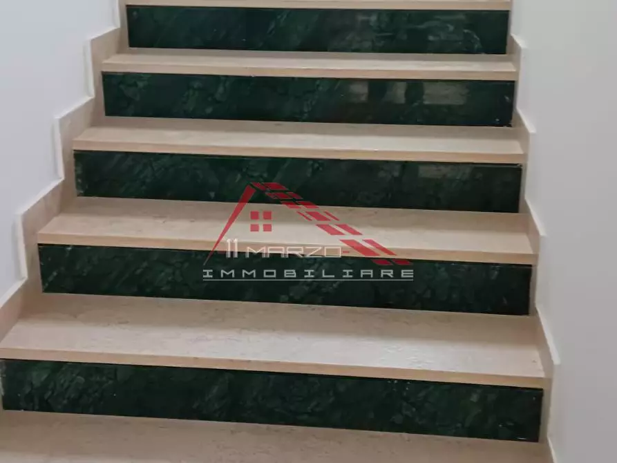 Immagine 9 di Appartamento in vendita  a Livorno