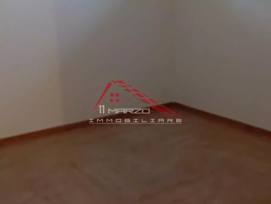 Immagine 15 di Appartamento in vendita  a Livorno