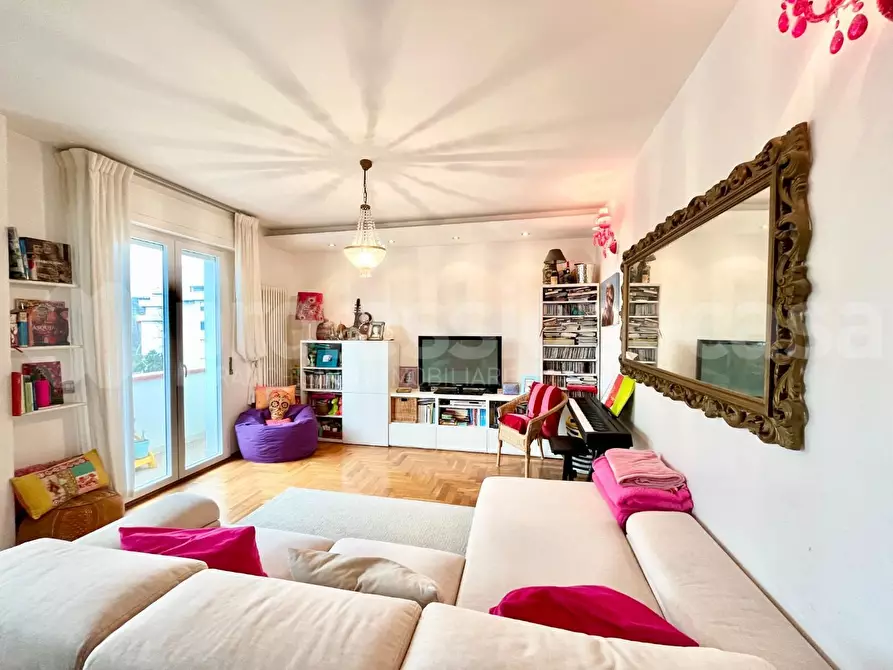 Immagine 2 di Appartamento in vendita  a Pisa