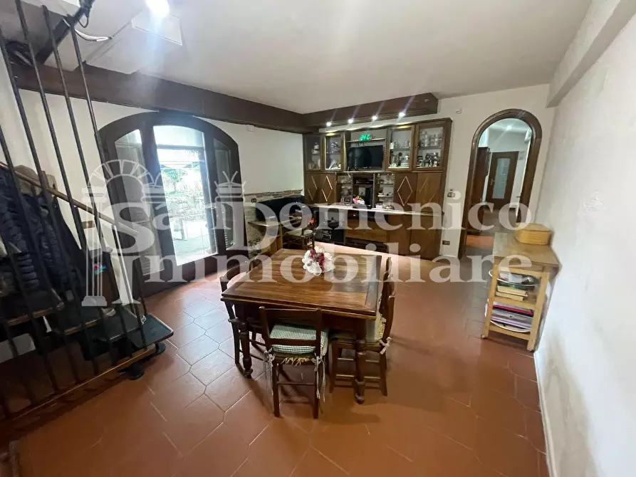 Immagine 1 di Villa in vendita  a Pisa