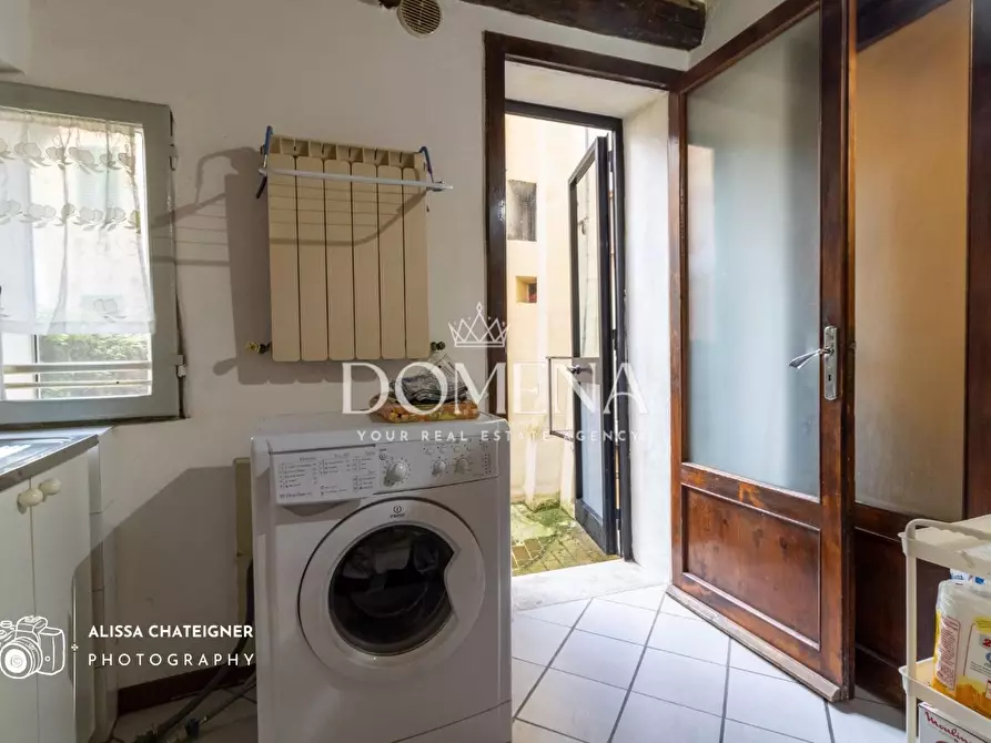 Immagine 9 di Appartamento in vendita  a Siena