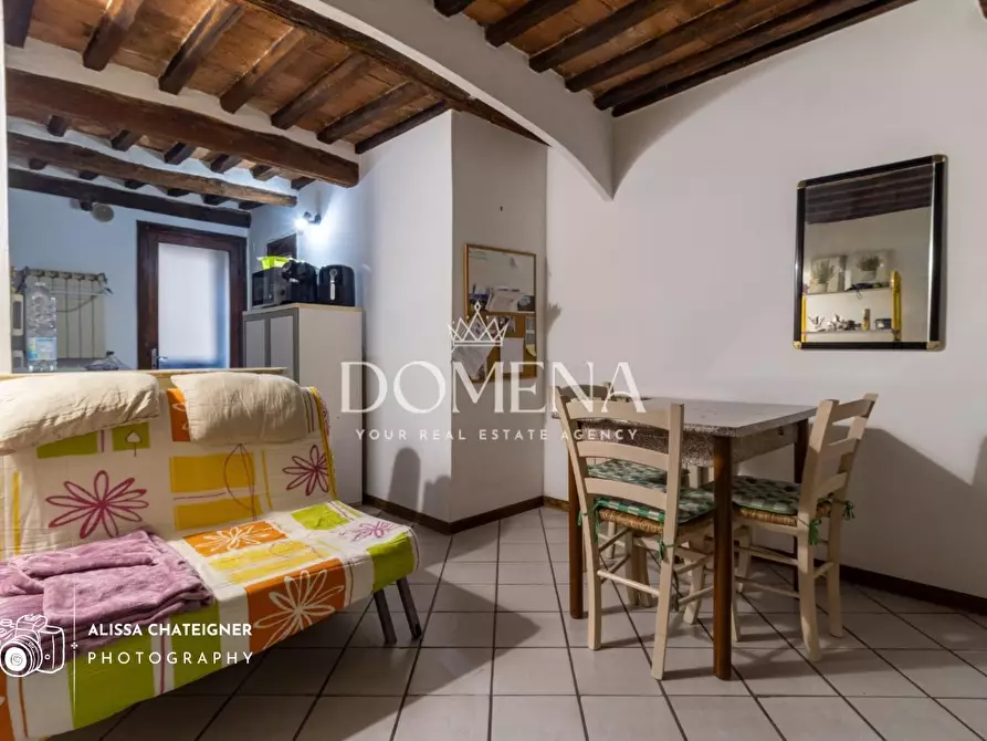 Immagine 2 di Appartamento in vendita  a Siena