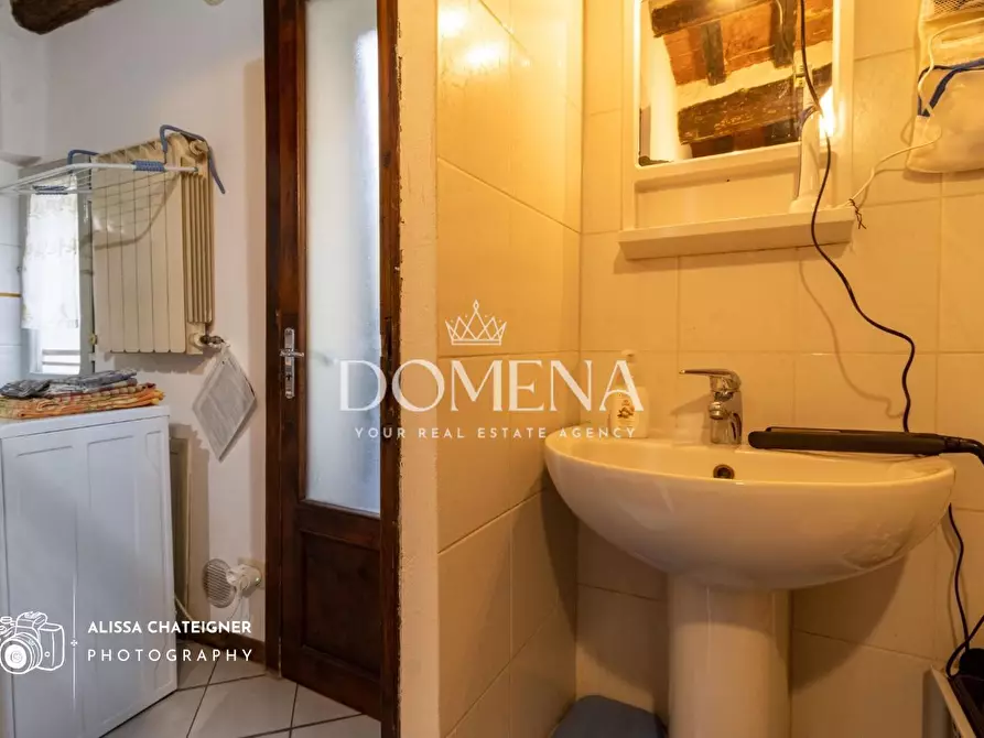 Immagine 8 di Appartamento in vendita  a Siena