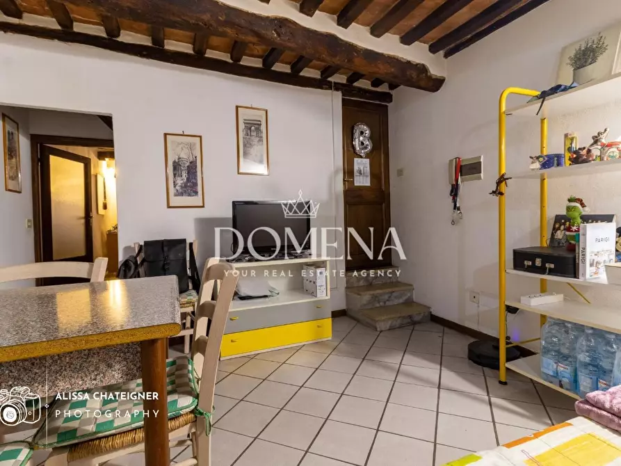 Immagine 11 di Appartamento in vendita  a Siena