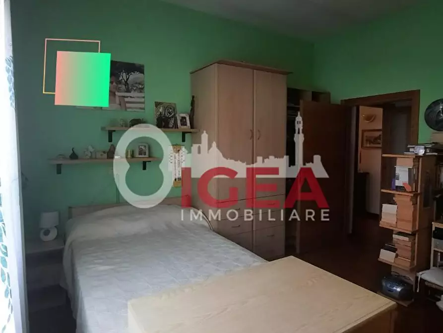 Immagine 9 di Villa in vendita  a Monteriggioni