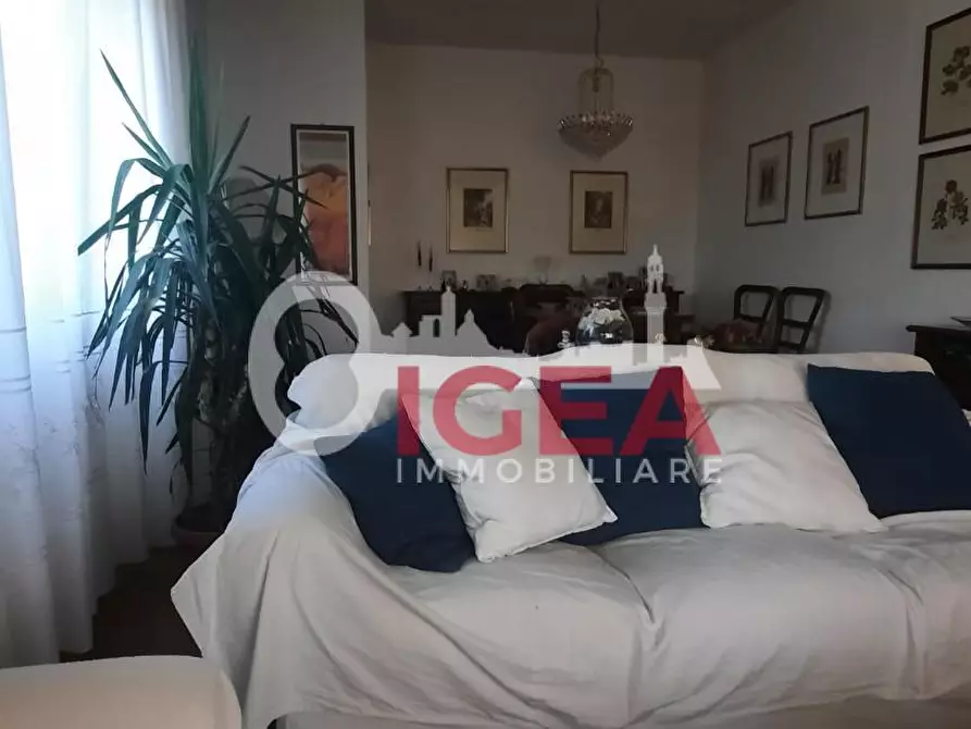 Immagine 25 di Villa in vendita  a Monteriggioni