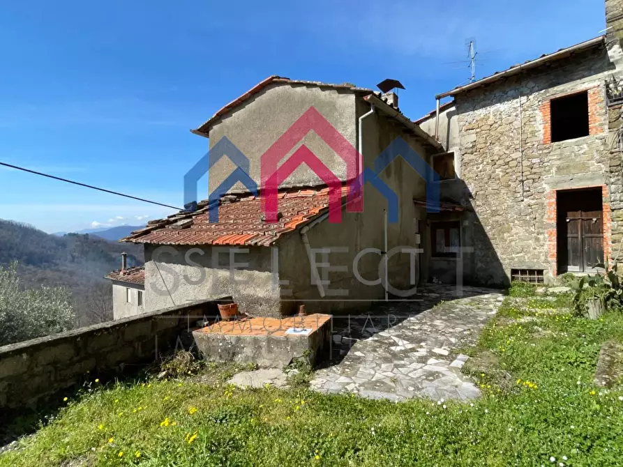 Immagine 12 di Casa semindipendente in vendita  a Bagni Di Lucca