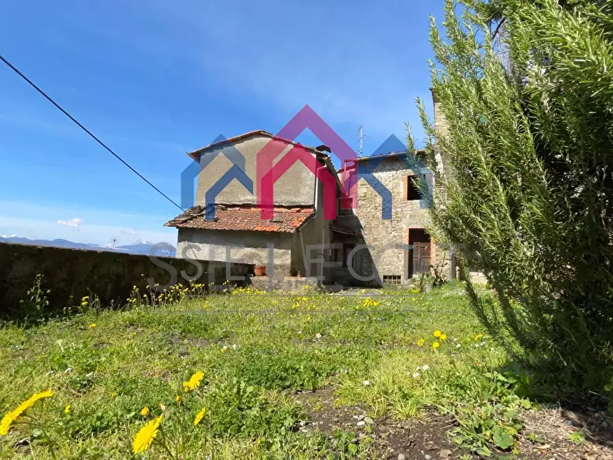 Immagine 11 di Casa semindipendente in vendita  a Bagni Di Lucca