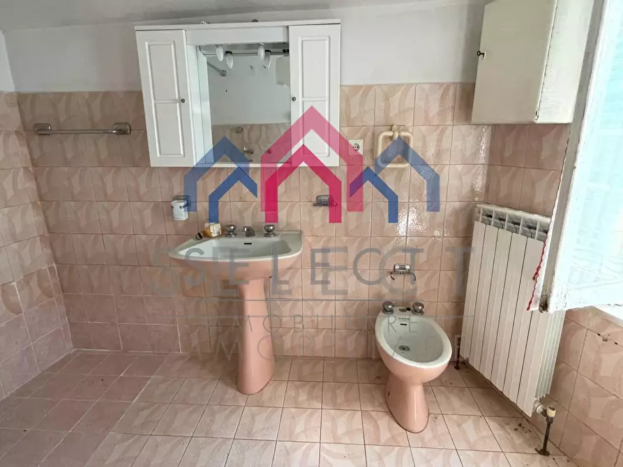 Immagine 19 di Casa semindipendente in vendita  a Bagni Di Lucca
