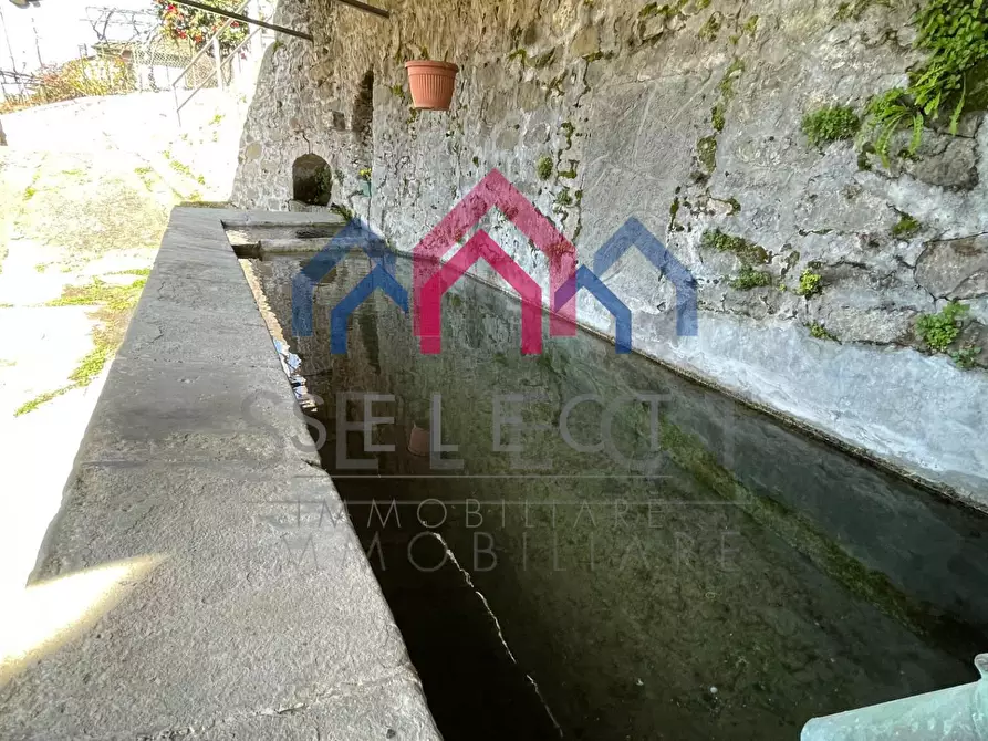 Immagine 2 di Casa semindipendente in vendita  a Bagni Di Lucca