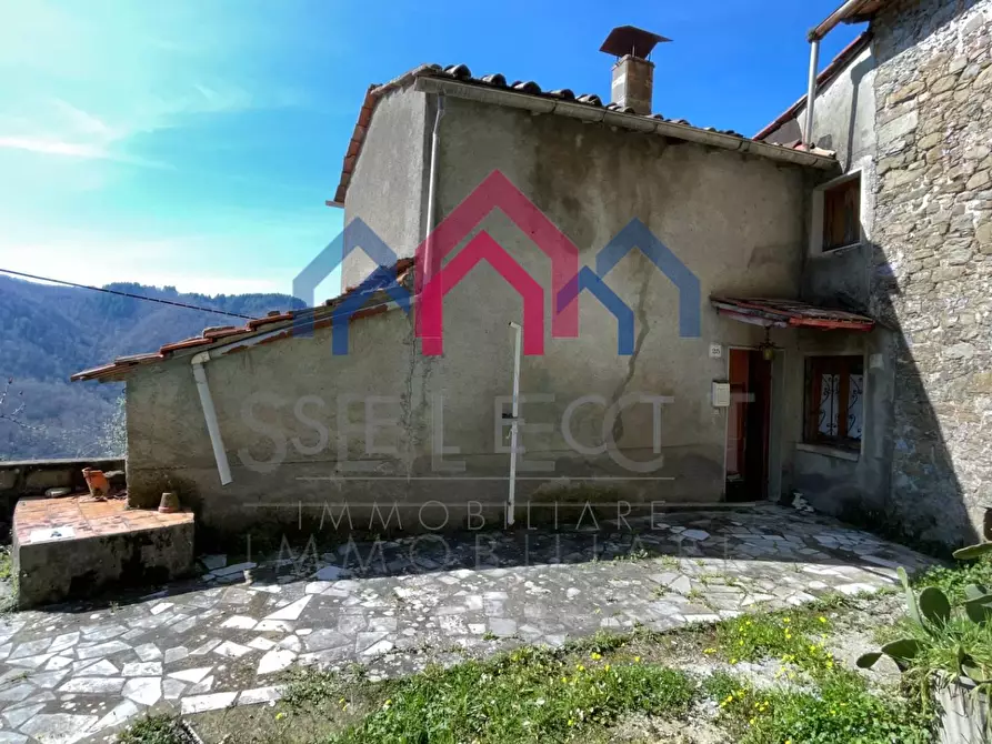 Immagine 14 di Casa semindipendente in vendita  a Bagni Di Lucca
