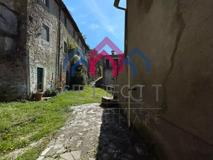 Immagine 15 di Casa semindipendente in vendita  a Bagni Di Lucca
