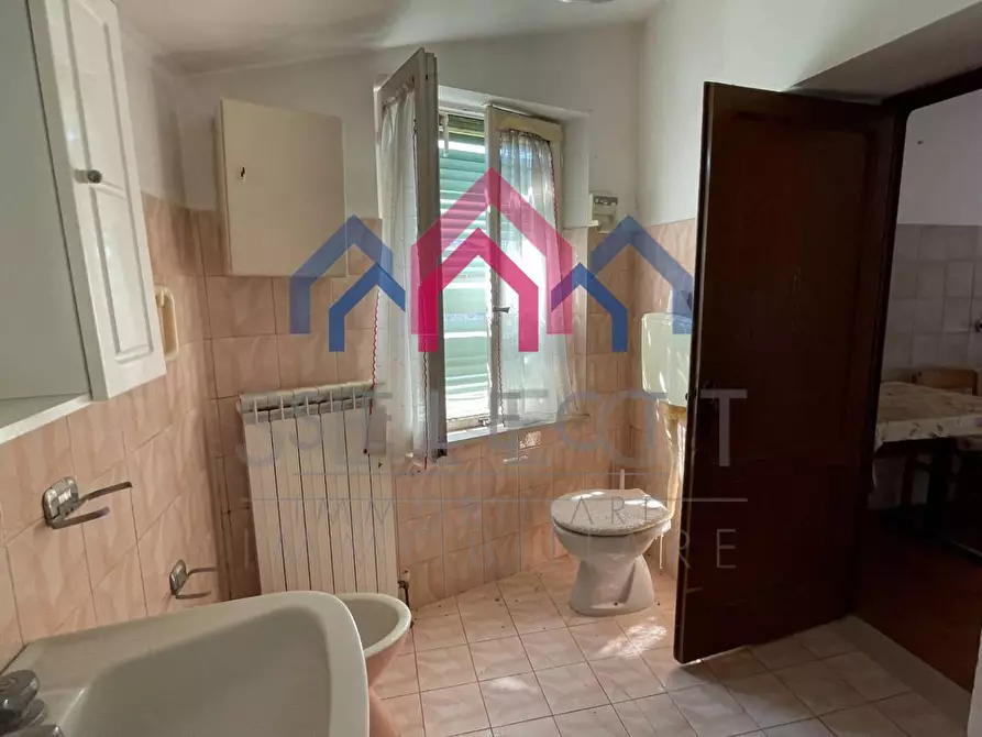 Immagine 20 di Casa semindipendente in vendita  a Bagni Di Lucca