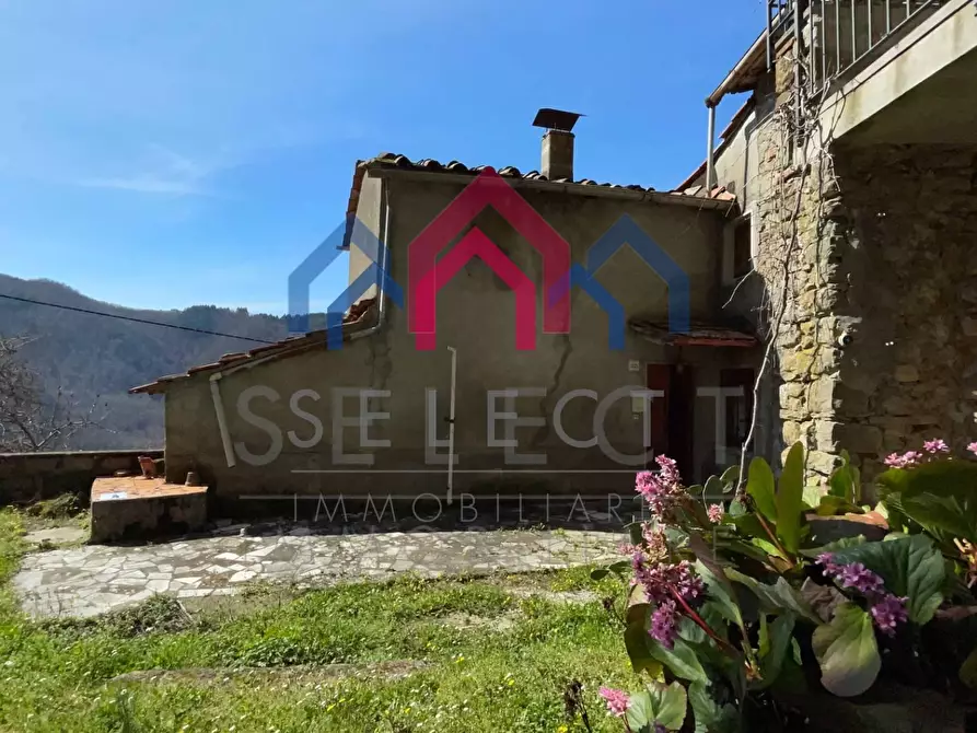 Immagine 13 di Casa semindipendente in vendita  a Bagni Di Lucca